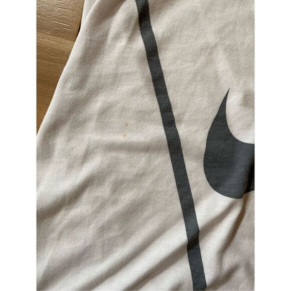 Nike Women’s Baseline Tee - Picture 4 of 6
